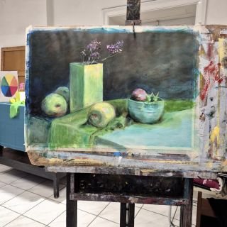 Zelené zátiší, teorie barev, světlo a stín... školní práce. Akryl 70 x 50 cm. . . . #monimej #monimejart #zatisi...